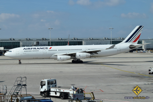 Airbus A340-313